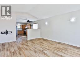 812 Red Crow Boulevard W - photo 4
