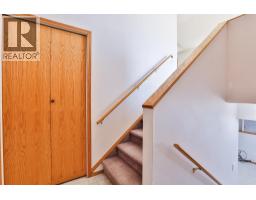 812 Red Crow Boulevard W - photo 3