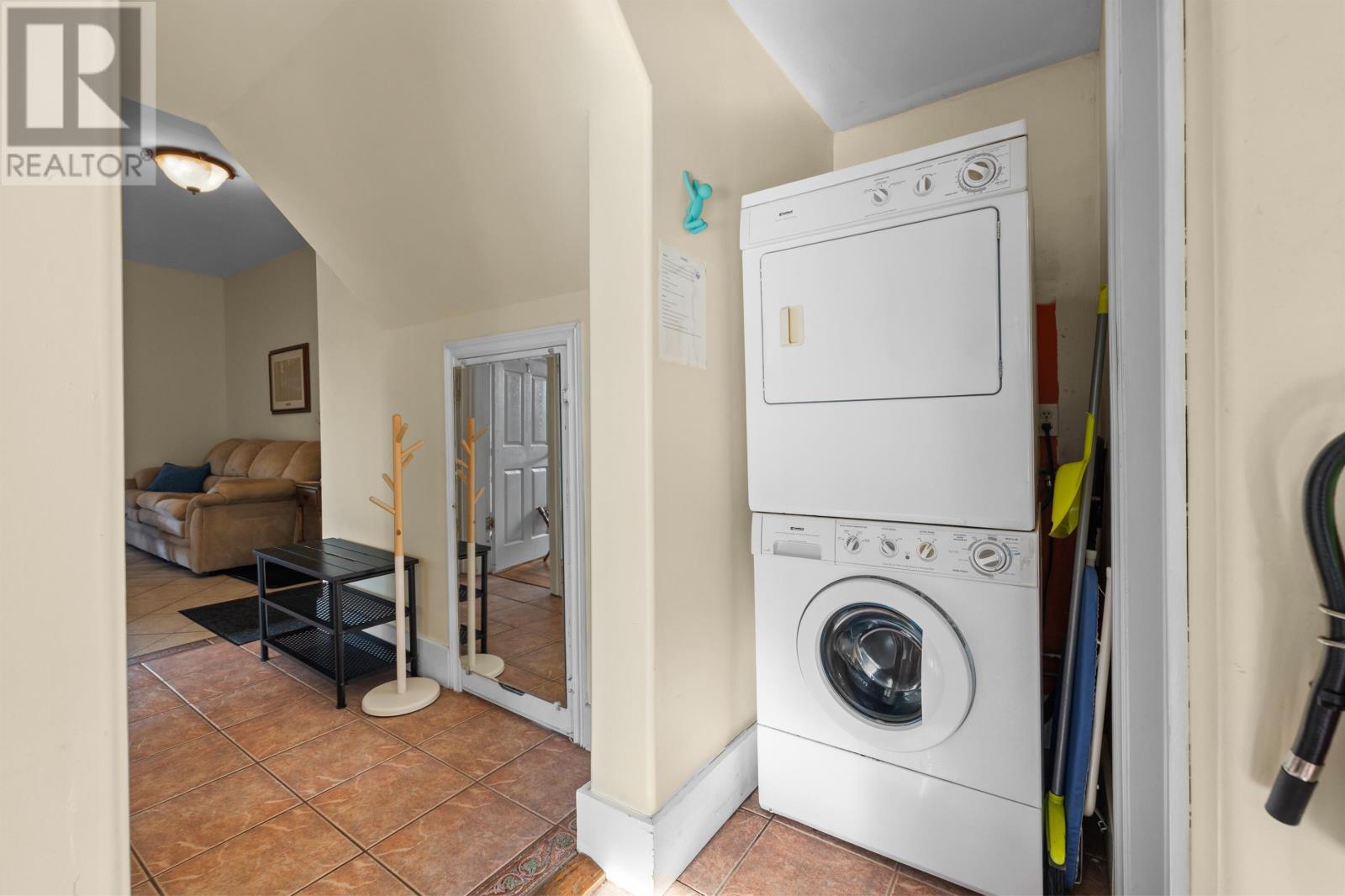 48-52 HILLSBOROUGH Street - 17