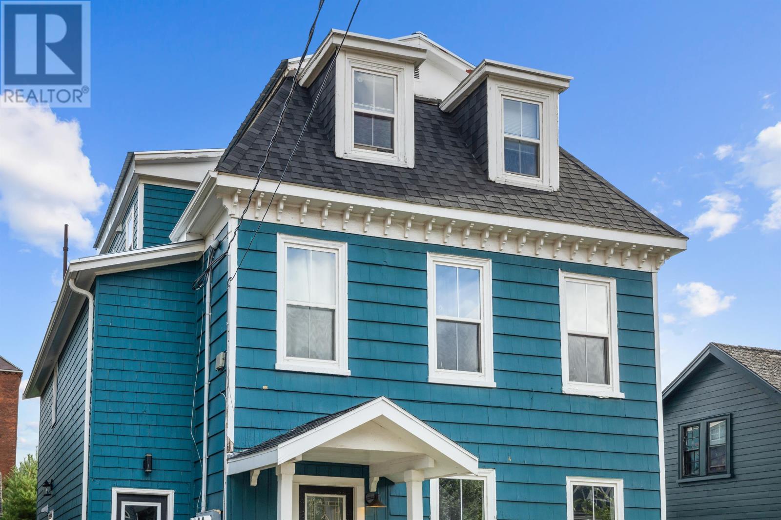 48-52 HILLSBOROUGH Street, Charlottetown, Prince Edward Island, C1A4W1, Charlottetown, Prince Edward Island — photo 4 of 5