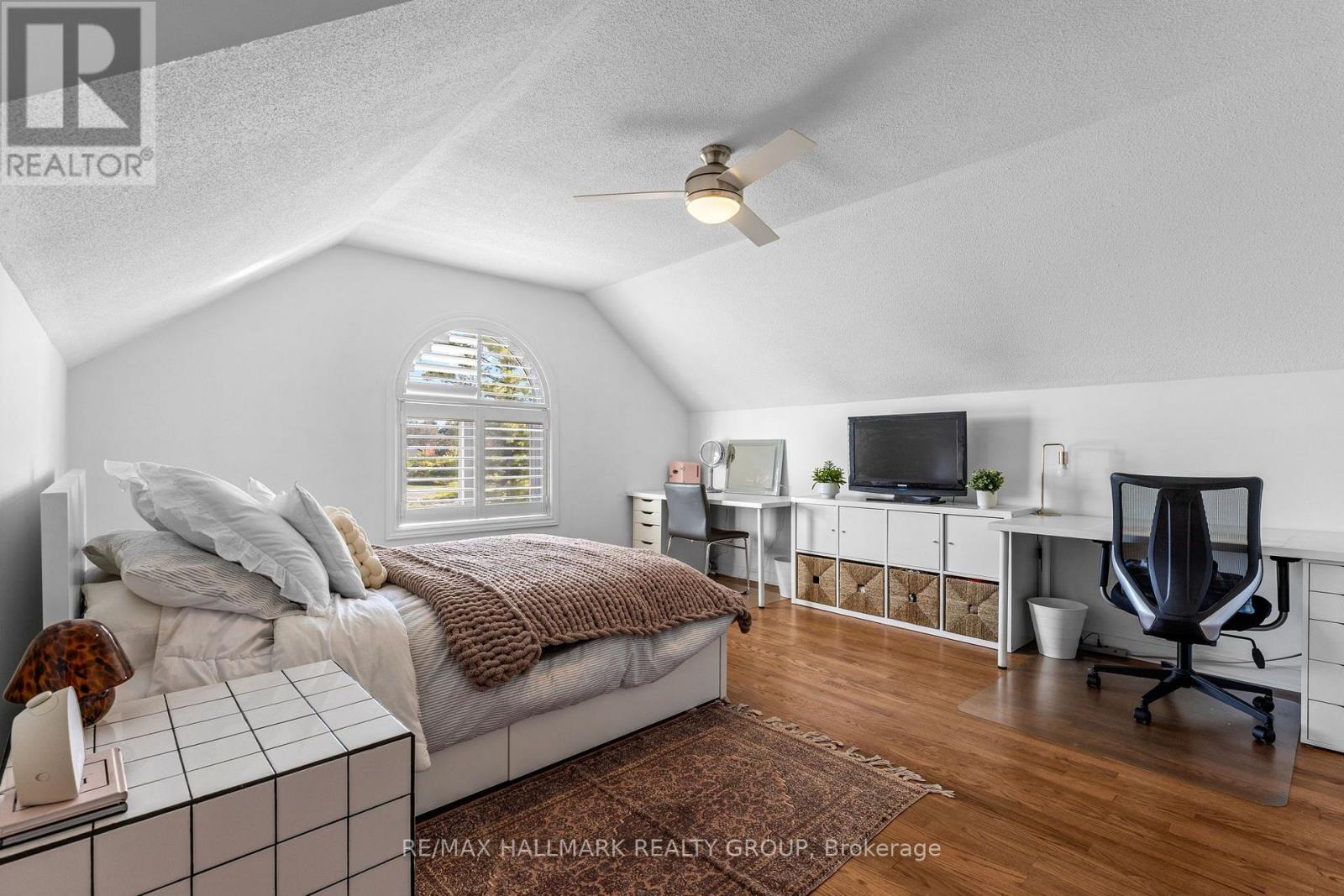 1240 ARBUSTE AVENUE - 28