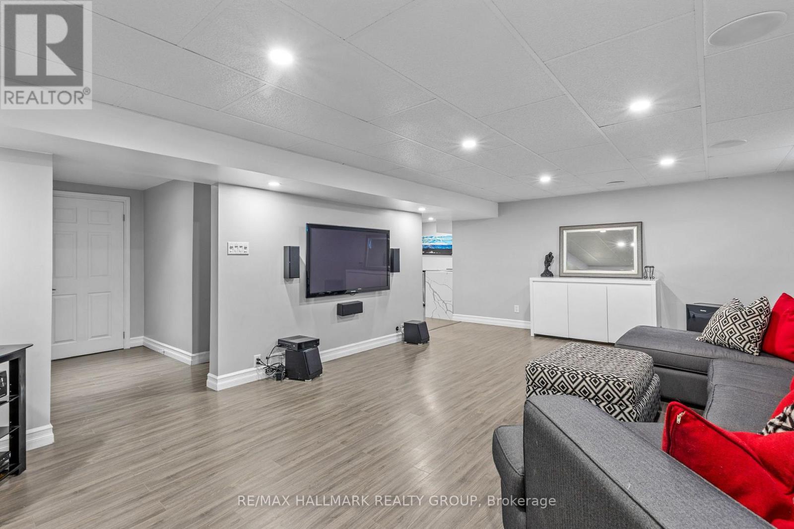 1240 ARBUSTE AVENUE - 35