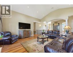 Living room - 29 Farrow Road, Brantford, ON N3T0M4 Photo 11