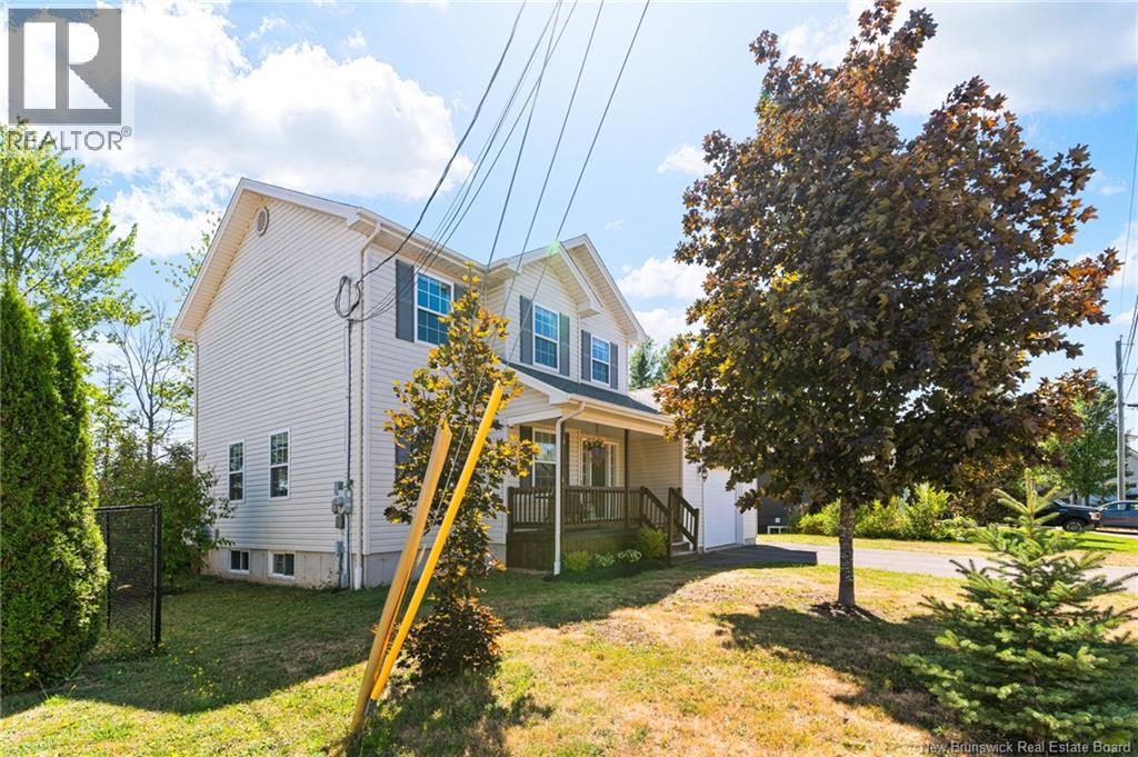 35 Du Ruisseau Street, Dieppe, New Brunswick, E1A7Z8, Dieppe, New Brunswick — photo 3 of 5
