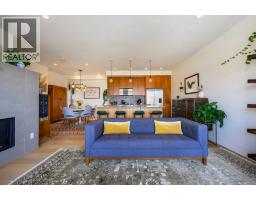 112 21 Street NW - photo 4