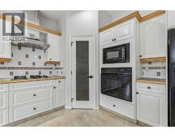 4pc Bathroom - 134 Valley Glen Heights Nw, Calgary, AB T3B5S8 Photo 13