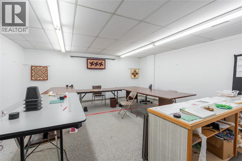 110 MITTON STREET South, Sarnia — photo 24