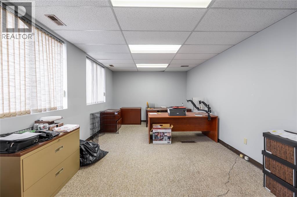 110 MITTON STREET South, Sarnia — photo 31