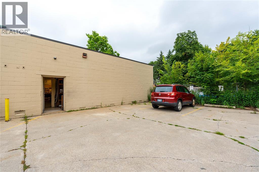 110 MITTON STREET South, Sarnia — photo 34