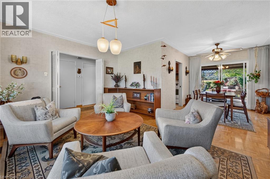 994 BARTON Street, Stoney Creek — photo 10