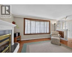 Living room - 799 Highway 6, Caledonia, ON N3W1M5 Photo 10