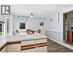 Full bathroom - 106e Old N Thompson Highway, Clearwater, BC V0E1N2 Photo 9