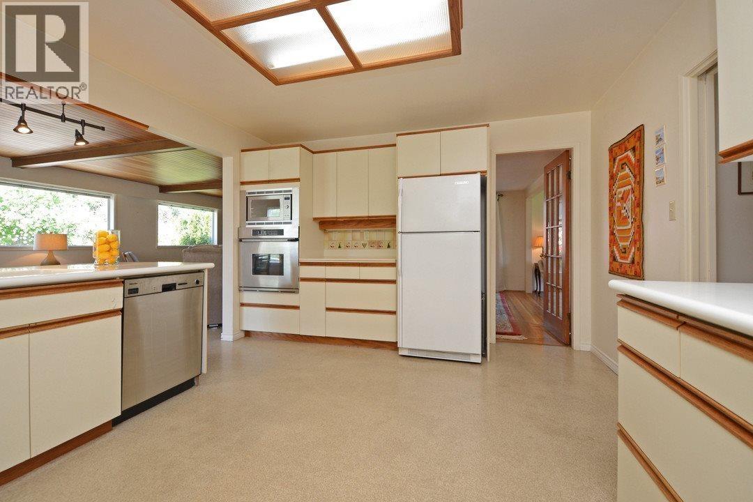 1223 52 Street, Delta