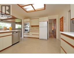 1223 52 Street, Delta, BC V4M2Z1 Photo 9