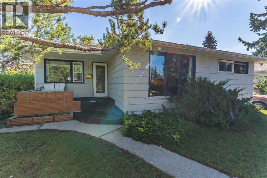11 Winchester Crescent SW - 2