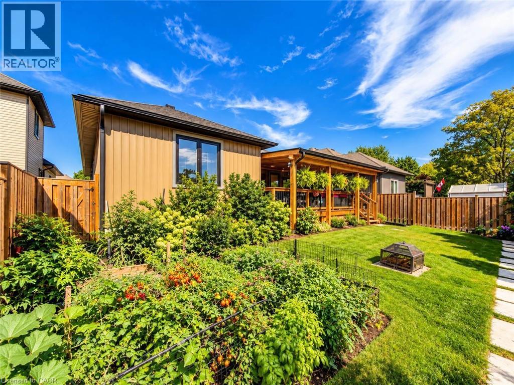 9 POSTMA Drive, Dunnville — photo 4