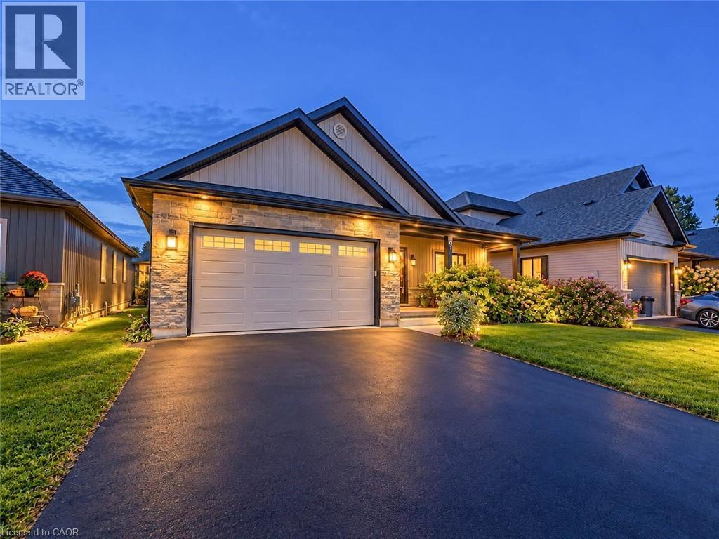 9 POSTMA Drive, Dunnville — photo 2