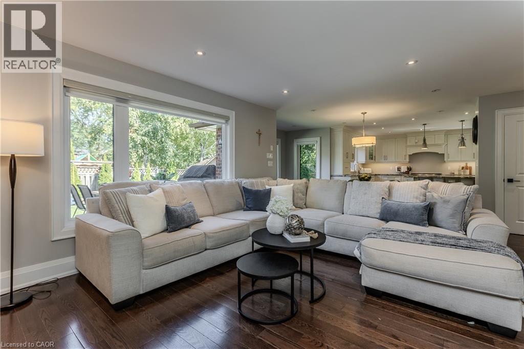 541 HAMBLING Court, Burlington — photo 11
