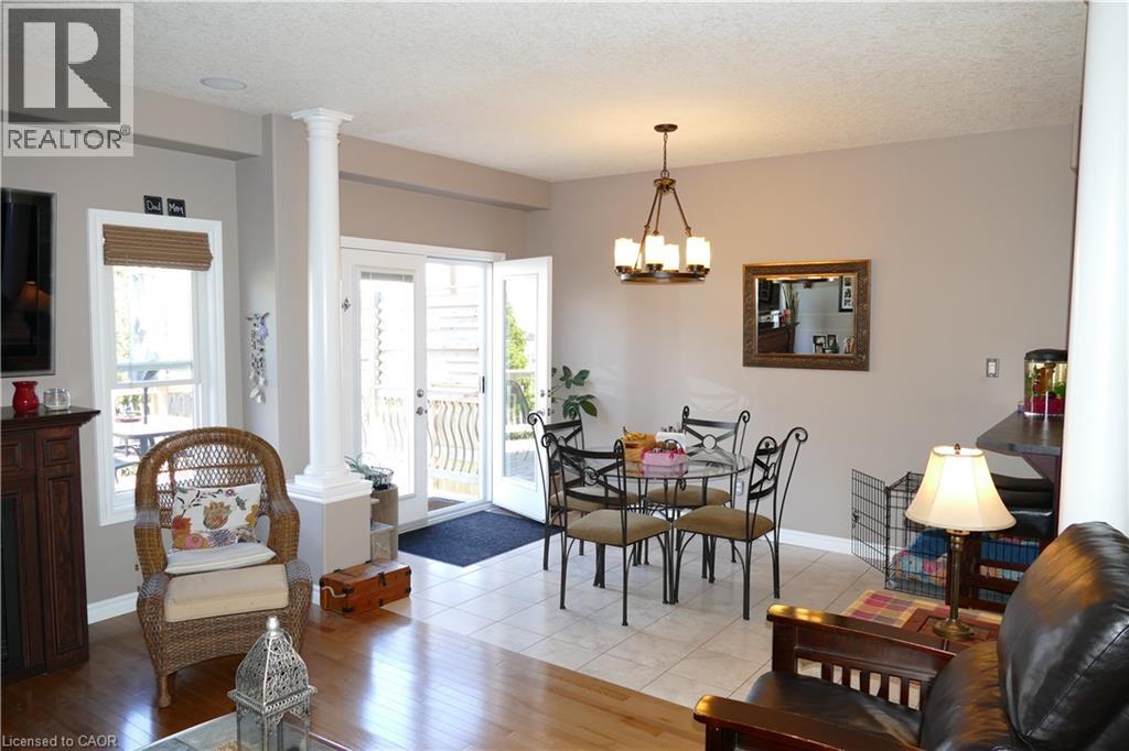 466 SIENNA Crescent, Kitchener — photo 8