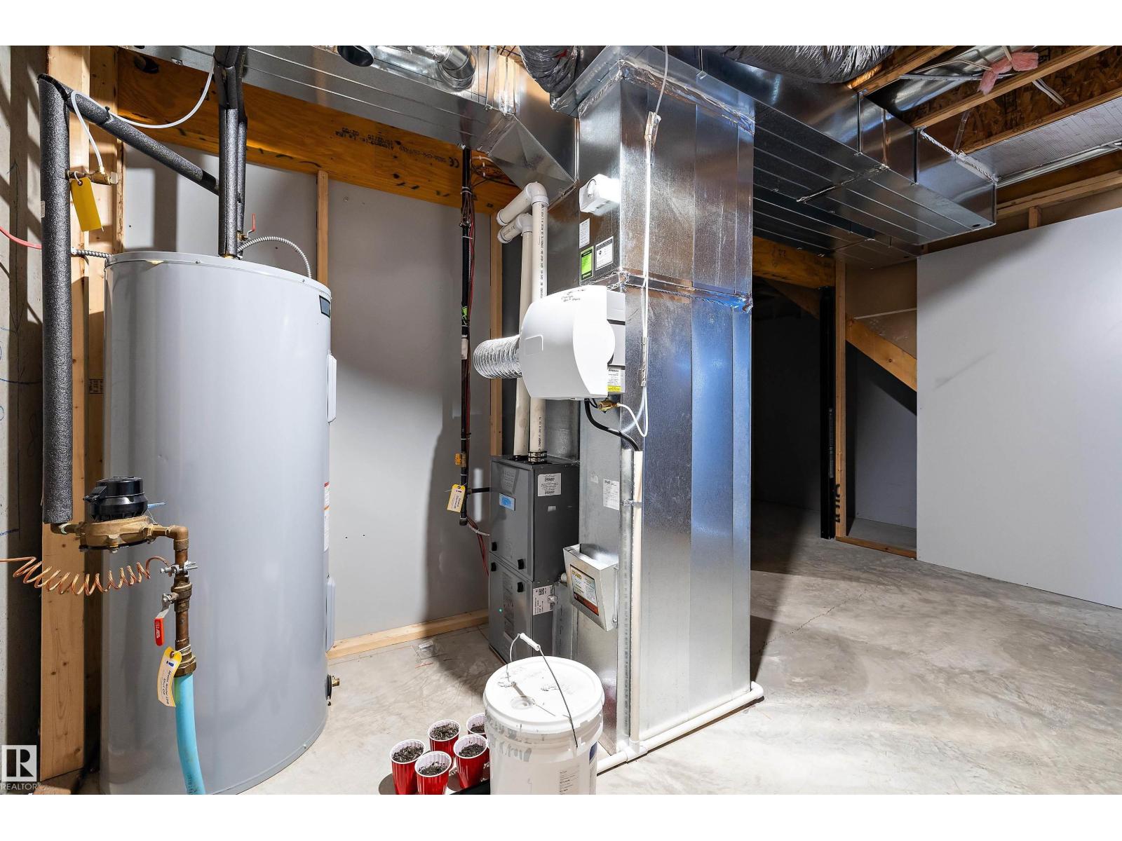 2611 14 AV NW - 34