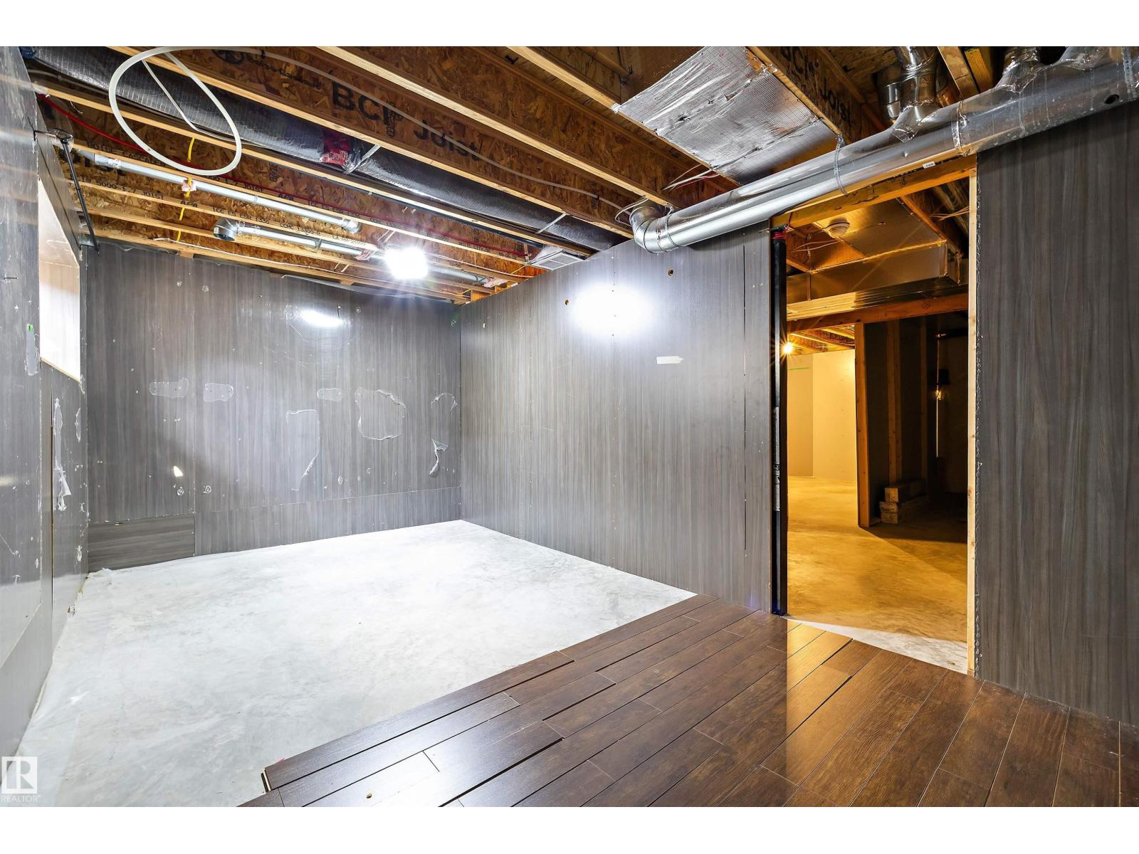 2611 14 AV NW - 35