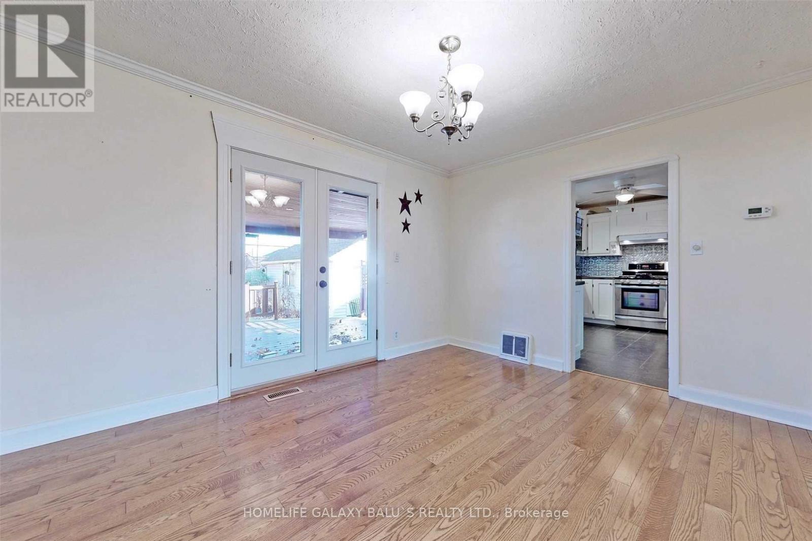 135 HIGHLAND AVENUE, Oshawa (Central) — photo 9
