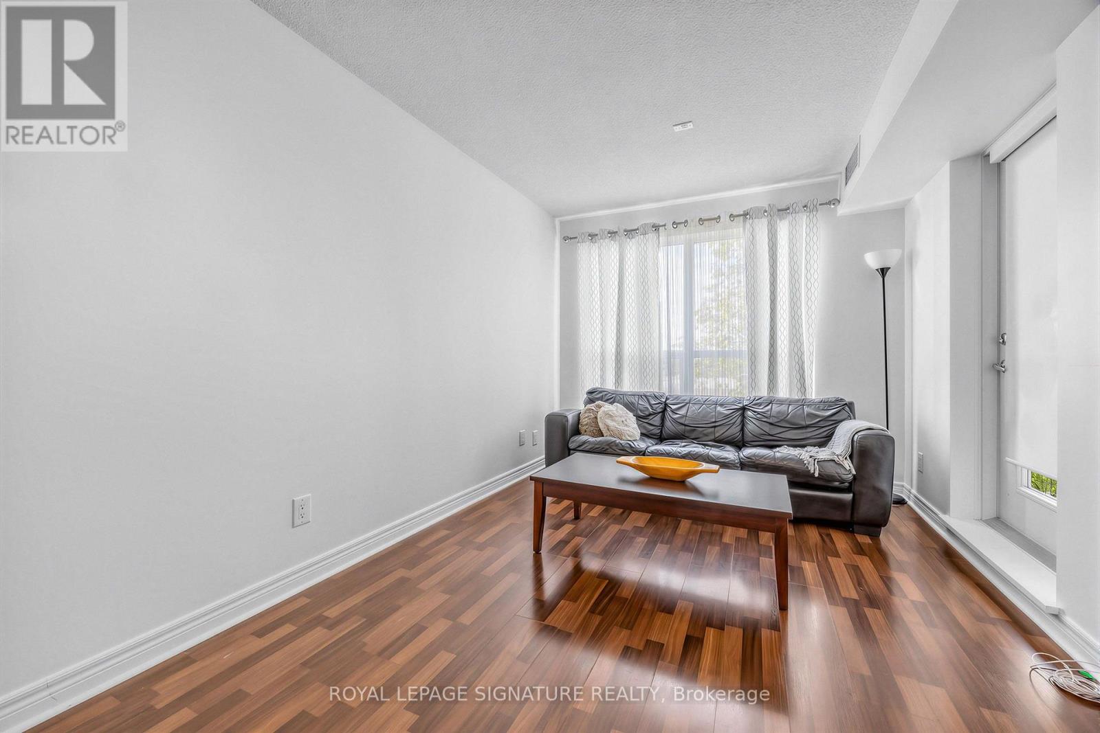 #322 60 FAIRFAX CRESCENT - 16