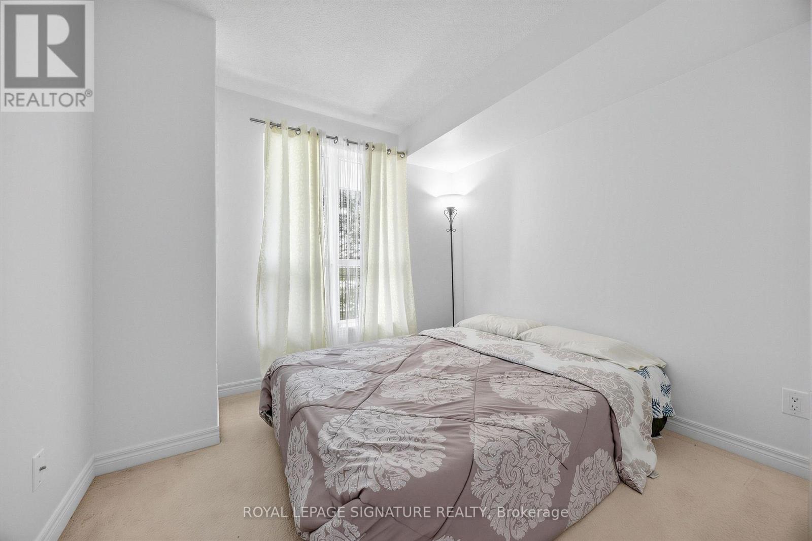 #322 60 FAIRFAX CRESCENT - 18