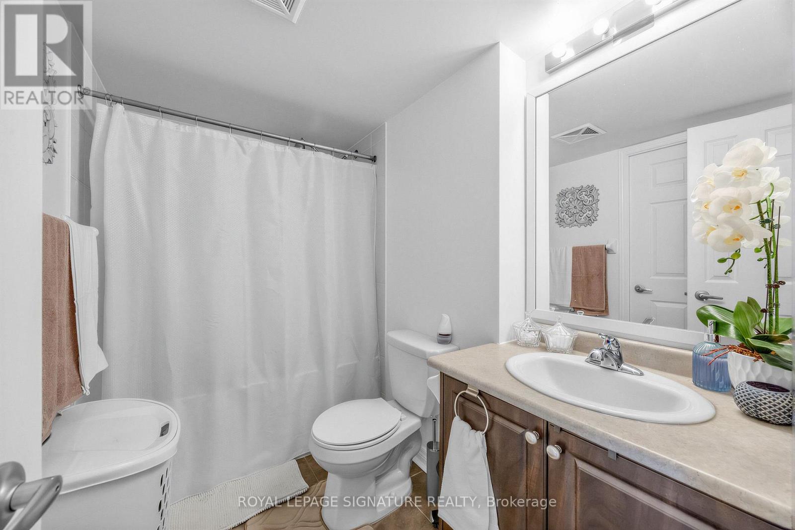 #322 60 FAIRFAX CRESCENT - 22