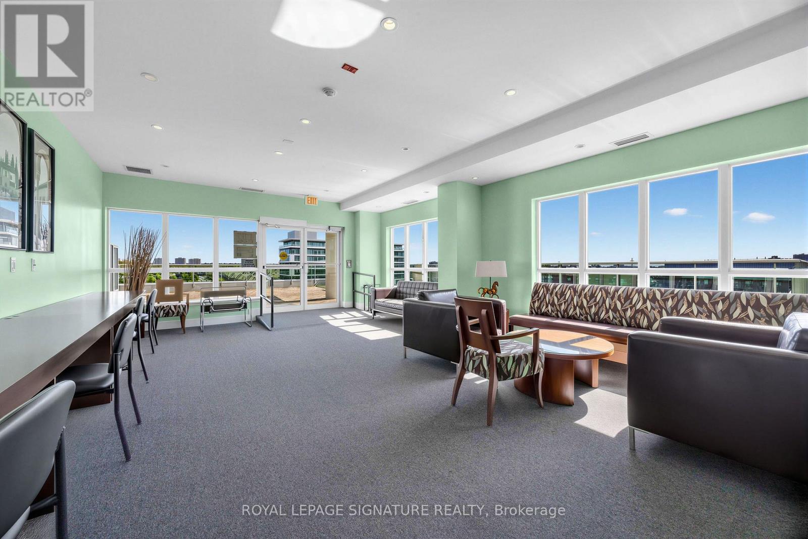 #322 60 FAIRFAX CRESCENT - Image 25