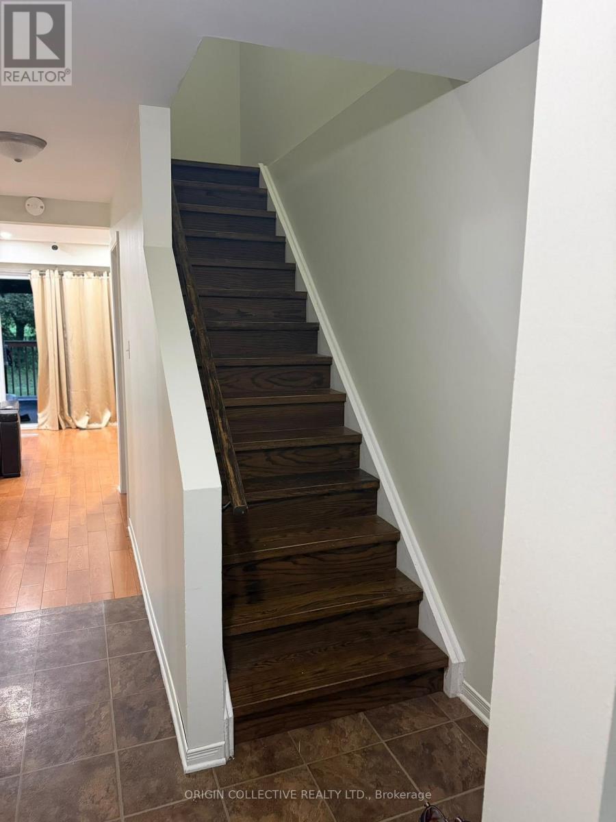 MAIN & SECOND FLOOR - 10 MOONBEAM GROVE S, Toronto (Malvern) — photo 10