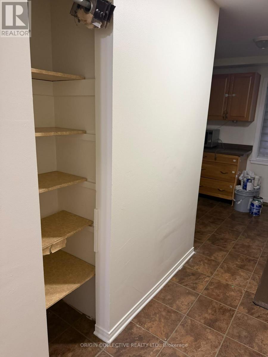 MAIN & SECOND FLOOR - 10 MOONBEAM GROVE S, Toronto (Malvern) — photo 7