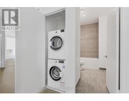 Th17 - 7 Buttermill Avenue, Vaughan, ON L4K0M5 Photo 11