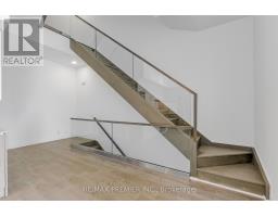 Th17 - 7 Buttermill Avenue, Vaughan, ON L4K0M5 Photo 14