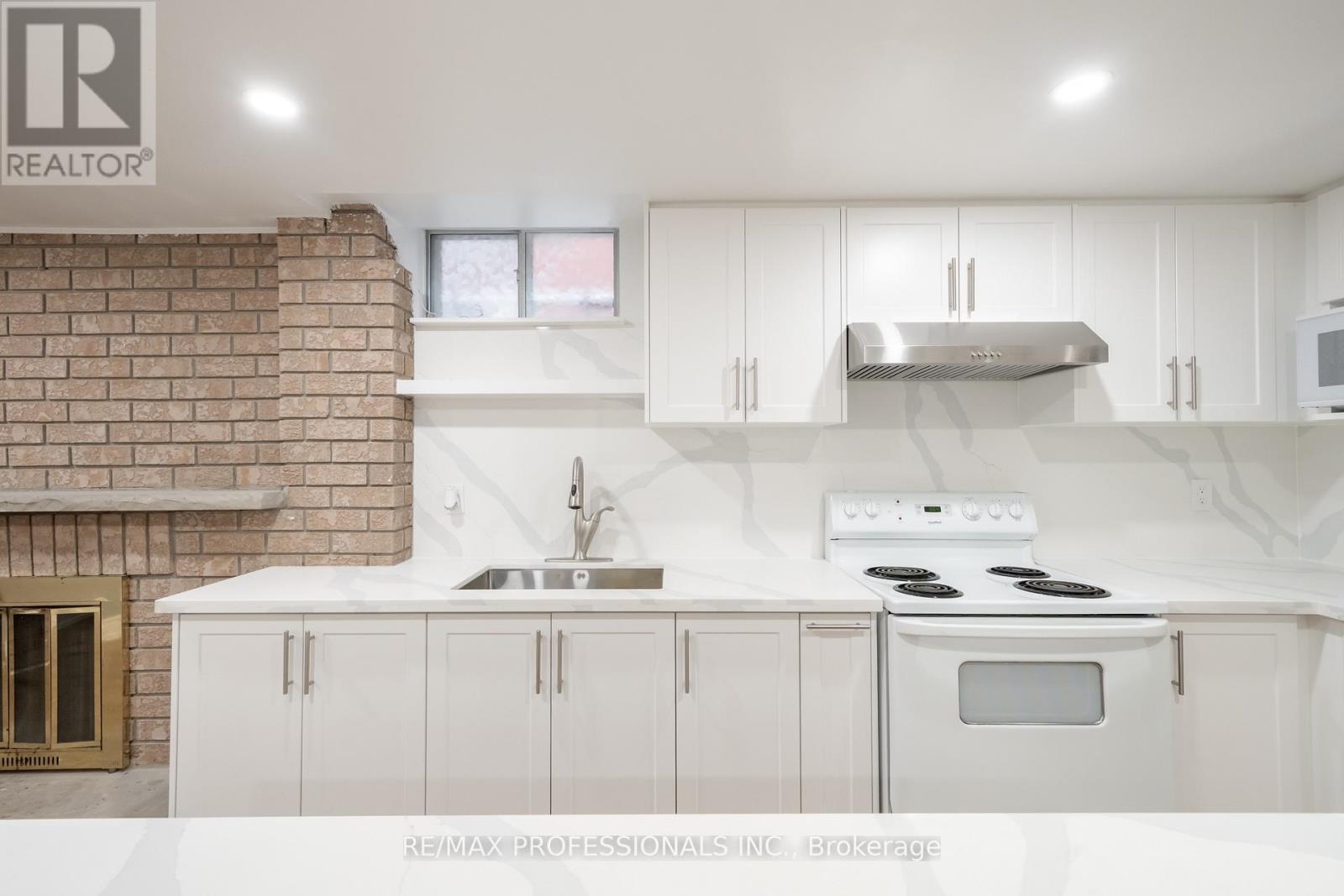 LOWER SUITE - 24 KEEFER COURT, Vaughan (Brownridge) — photo 10