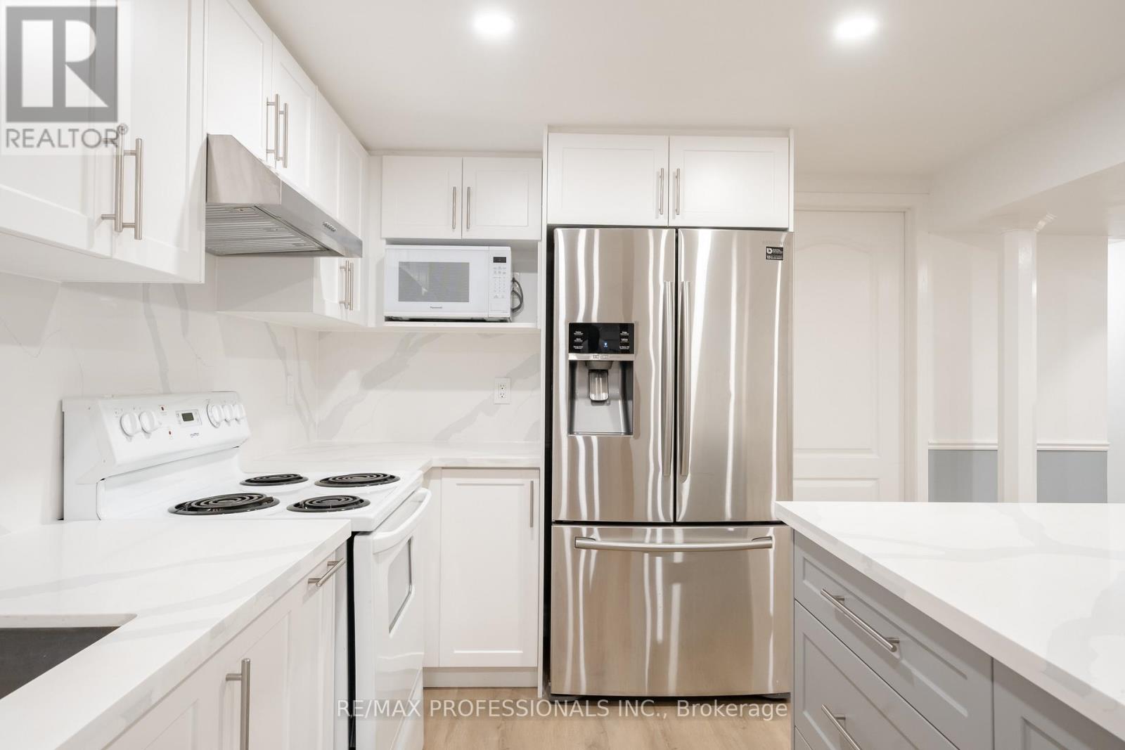 LOWER SUITE - 24 KEEFER COURT, Vaughan (Brownridge) — photo 12
