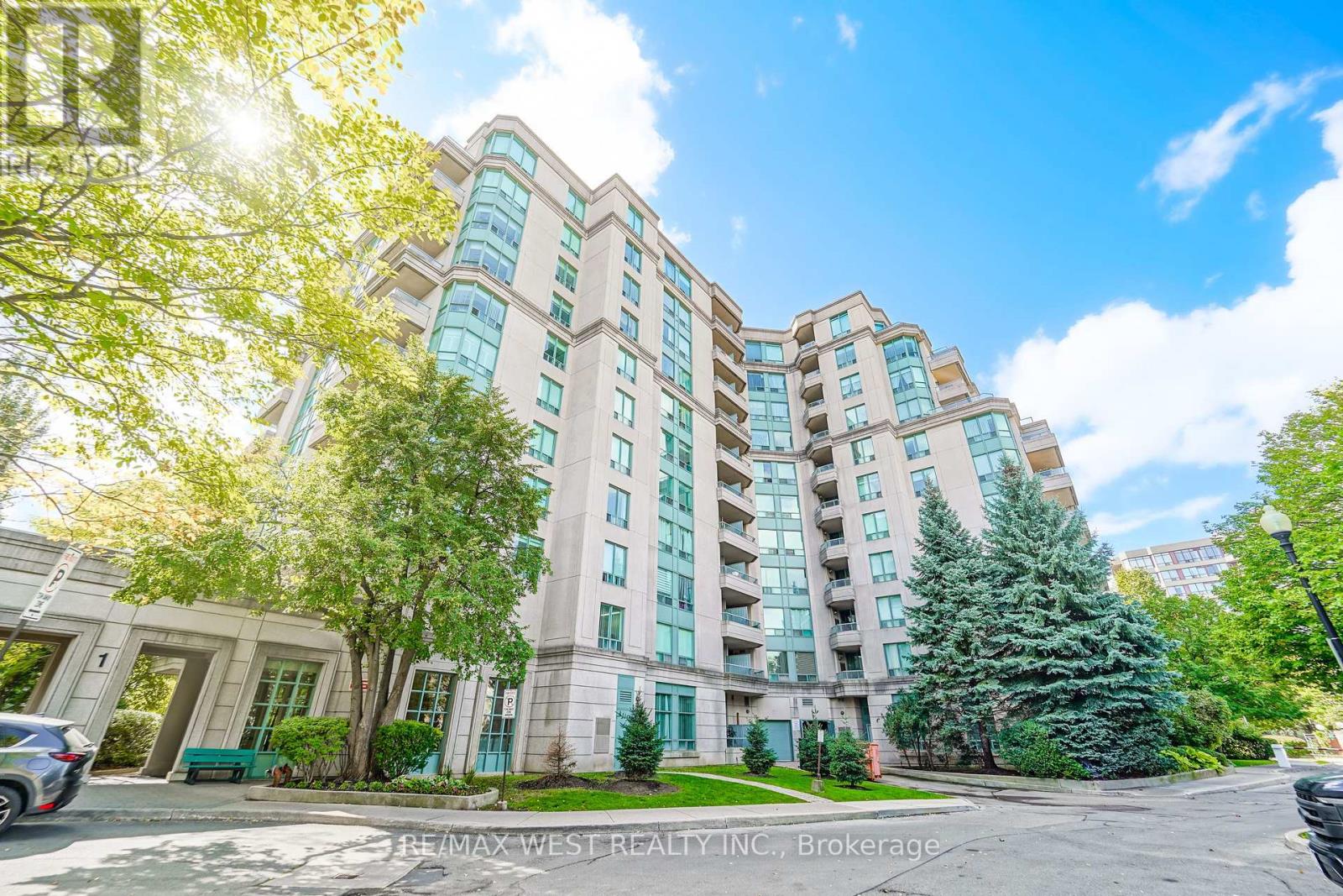 105 - 1 EMERALD LANE, Vaughan (Crestwood-Springfarm-Yorkhill)