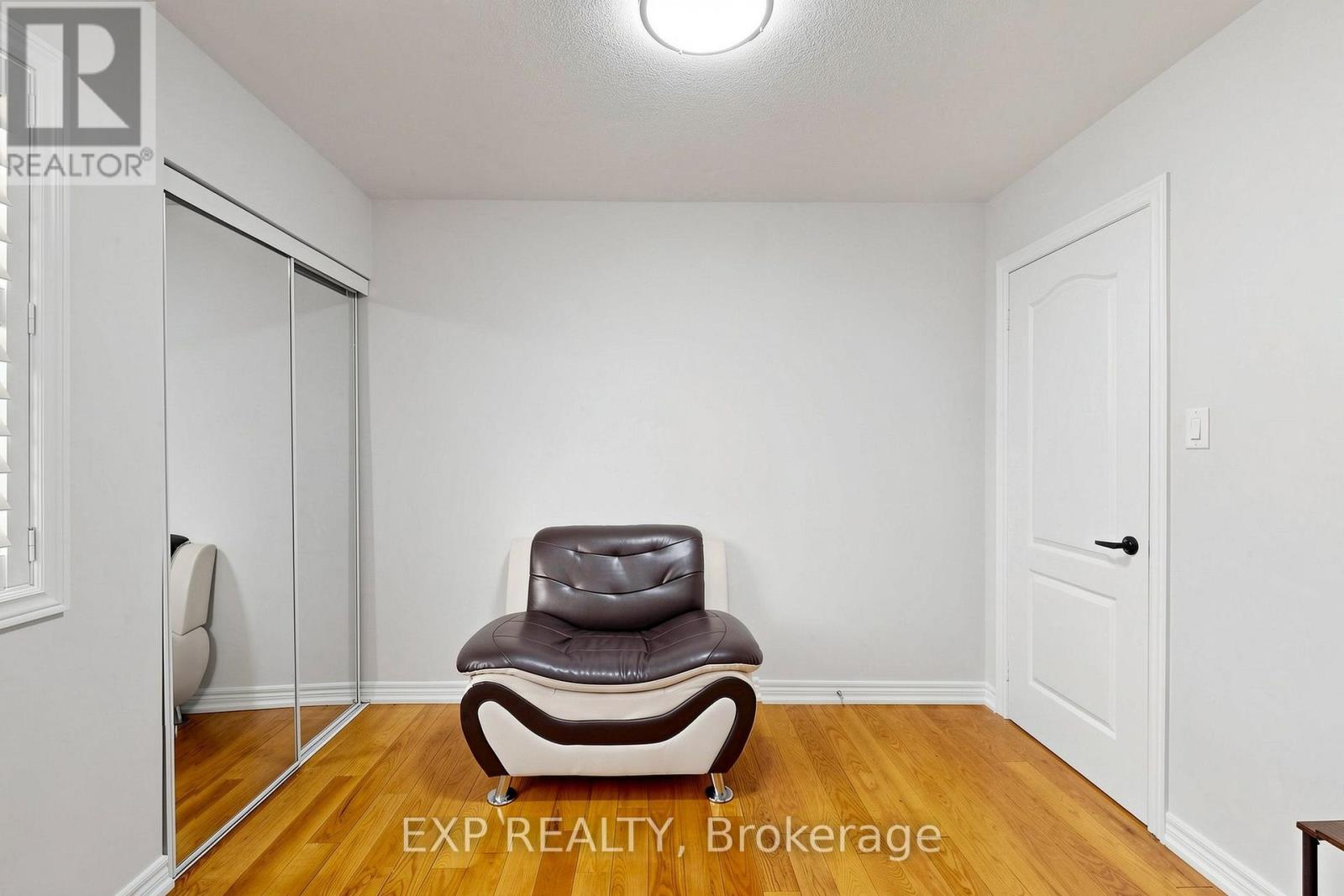 99 SAFFRON STREET - Image 33