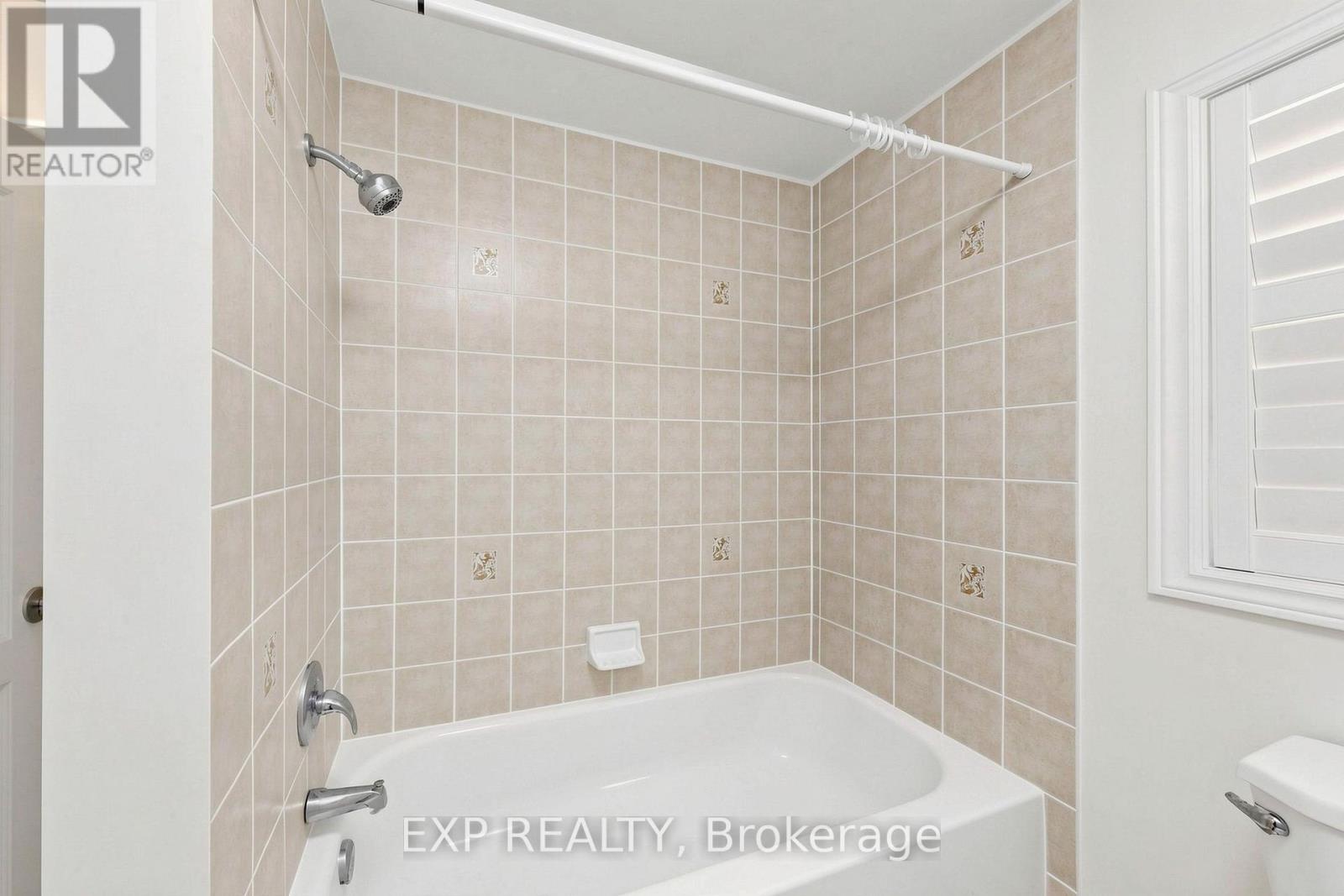 99 SAFFRON STREET - Image 35