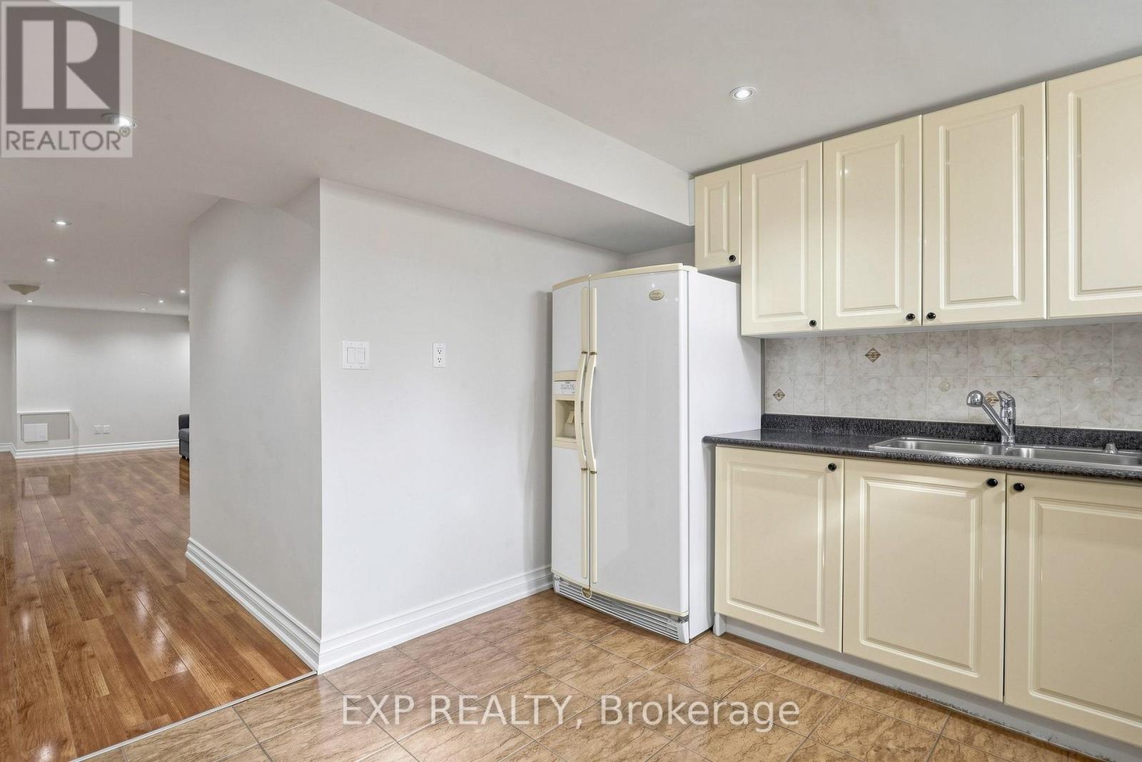 99 SAFFRON STREET - Image 41