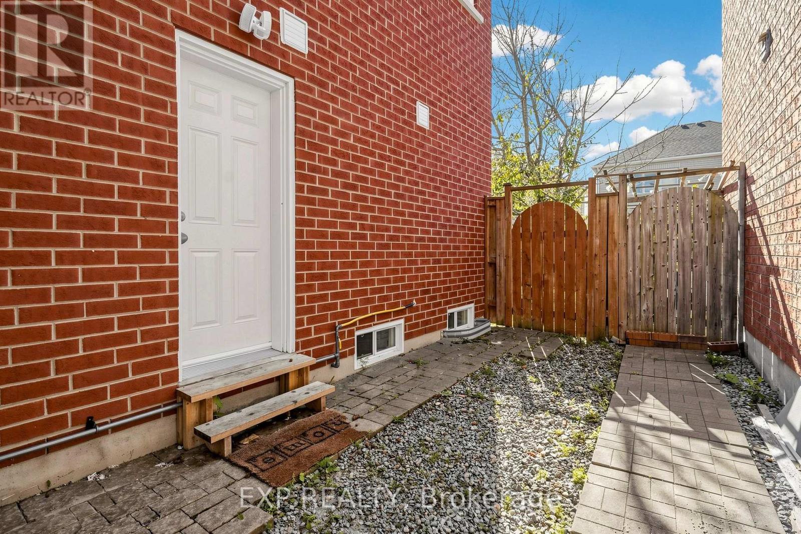 99 SAFFRON STREET - Image 48