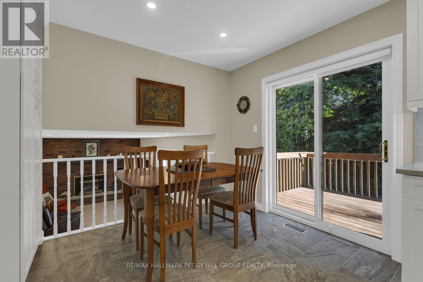 17 HOLLOWAY LANE, Springwater (Midhurst) — photo 4