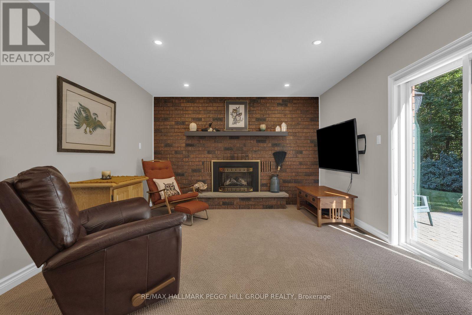 17 HOLLOWAY LANE, Springwater (Midhurst) — photo 7