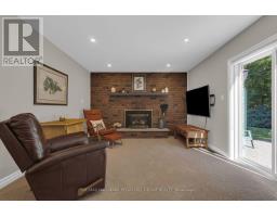 Eating area - 17 Holloway Lane, Springwater, ON L9X0M7 Photo 7