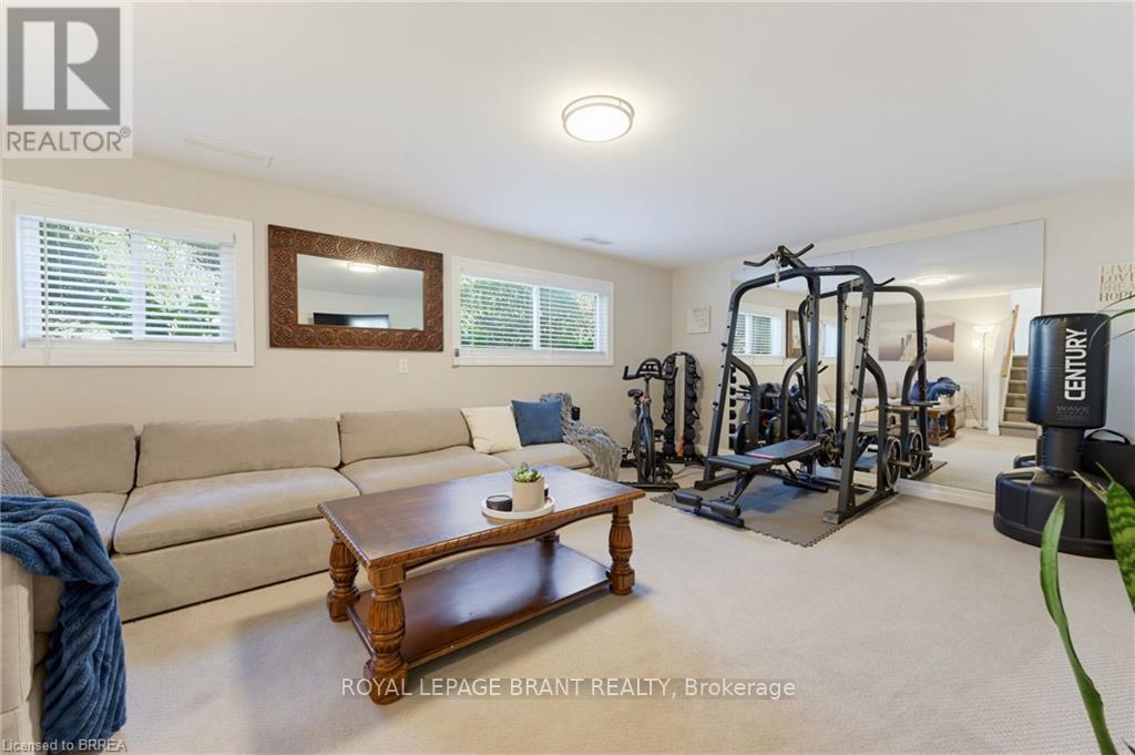 27 BRIER CRESCENT - 26
