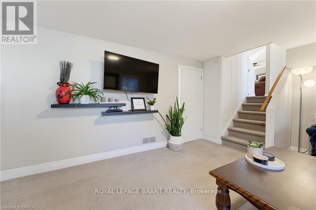 27 Brier Crescent, Brantford, ON photo 25