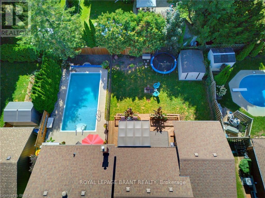 27 BRIER CRESCENT - 7
