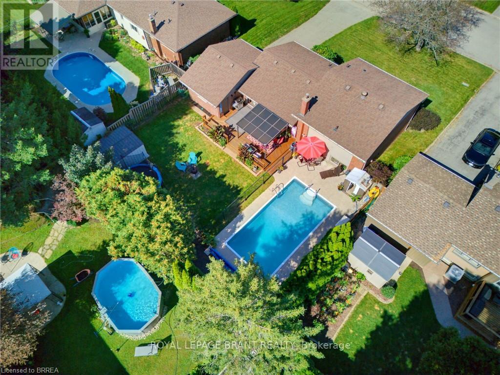 27 BRIER CRESCENT - 9