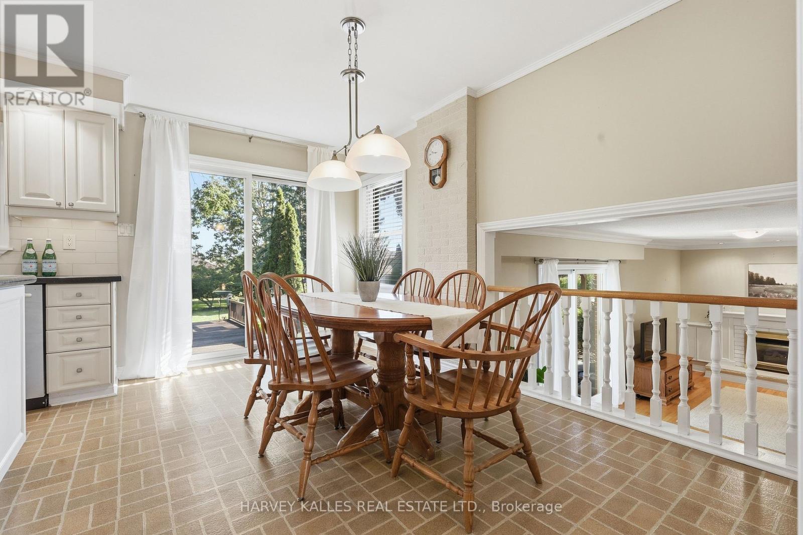 310 NEWLOVE DRIVE - 15