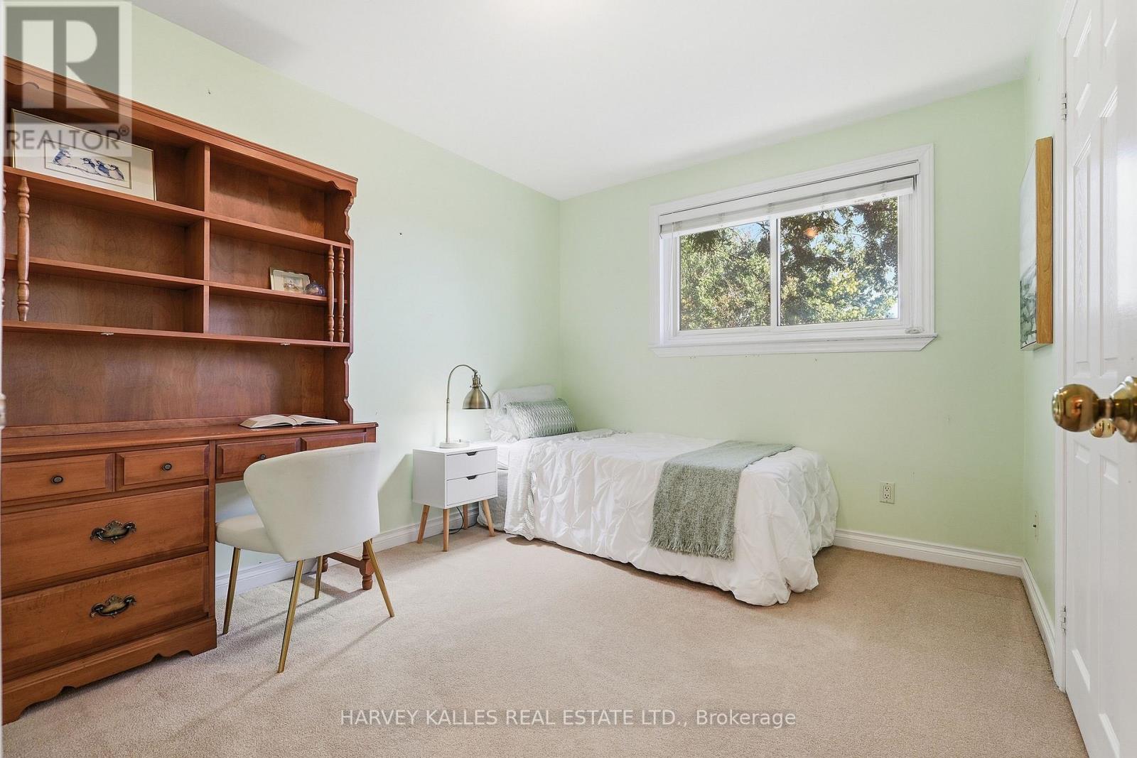 310 NEWLOVE DRIVE - 19